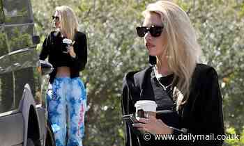 Kristen Stewart's ex Stella Maxwell flaunts her taut midriff on a solo coffee run