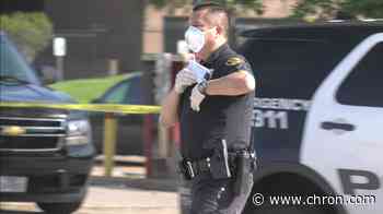 Shooting leaves man dead at west Houston strip mall