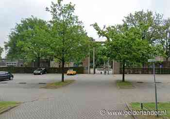 Jongens schoppen en beroven vrouw (66) op begraafplaats in Nijmegen