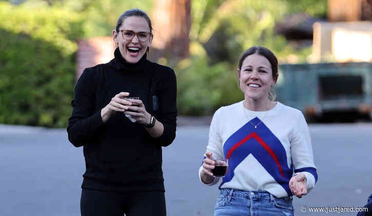 Jennifer Garner Created the Best Quarantine Birthday Surprise for Her Assistant!