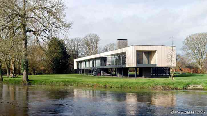 John Pardey Architects raises house on stilts over River Thames flood plain