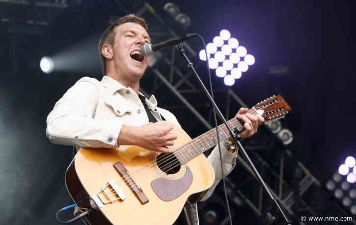 Hamilton Leithauser shares hypnotic new single ‘Don’t Check The Score’