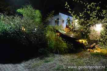 Jaguar ramt huis in Berg en Dal; woning ontruimd vanwege explosiegevaar