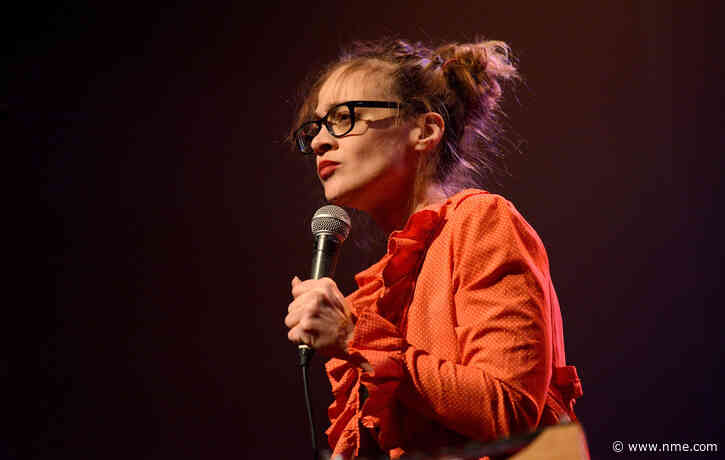 Fiona Apple says artists should accept all sync requests and donate money to charity during coronavirus pandemic