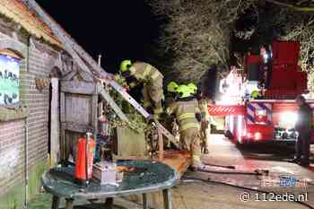 Uitslaande brand in woonboerderij aan de Hoge Valksedijk in Lunteren