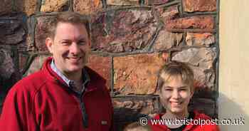 People 'disgusted at refund loop' on cancelled easyJet flights