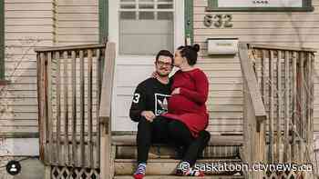 Pandemic portraits: Saskatoon photographer captures life during physical distancing