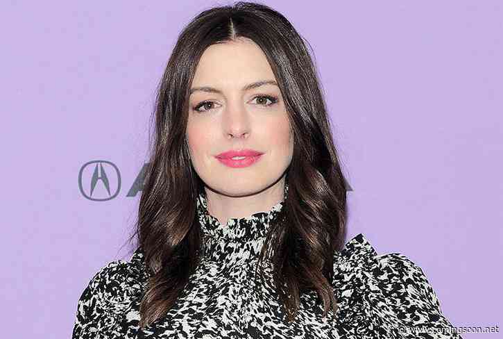 French Children Don’t Throw Food: Anne Hathaway to Star in Film Adaptation