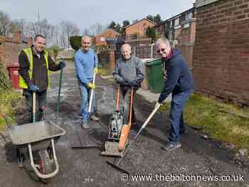 Councillor helps fix Kearsley roads to save bin collection