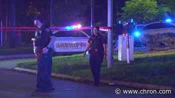 Driver finds man shot dead in roadway in north Harris County