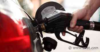 Average US gas price drops below $2 per gallon as coronavirus keeps drivers home     - Roadshow