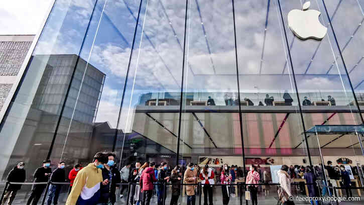 Apple Stores in China offer a glimpse into an alternate timeline with new artwork and iPad Pro displays