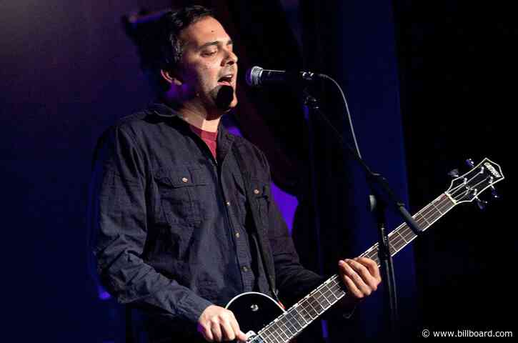 Fountains of Wayne’s Adam Schlesinger Is Flooded With Get-Well Wishes After Coronavirus Hospitalization