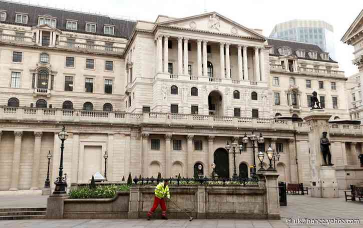 Bank of England says top banks should not pay bonuses