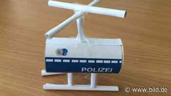 Hubschrauber aus Klopapierrolle: Polizei gibt Bastel-Tipps für Eltern - BILD