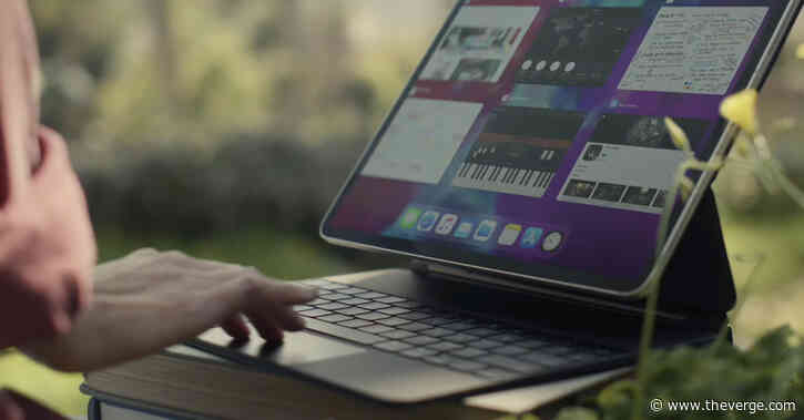 Apple updates iWork and iMovie with iPad trackpad support