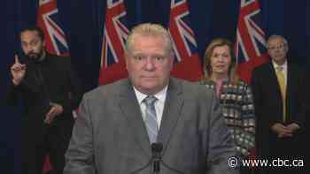 'You're a rock star': Premier heaps praise upon 'champion' ASL interpreter