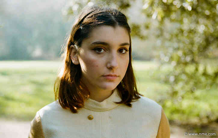 Listen to Eve Owen’s new song ‘Blue Moon’, produced by The National’s Aaron Dessner