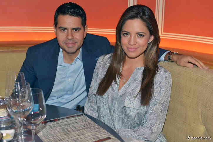 Pregnant Univision Presenter Pamela Silva Files for Divorce from Telemundo President César Conde
