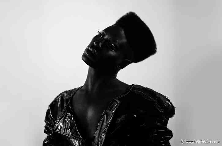 Shea Coulee Soundtracks Her Own ‘Digital Dystopian Thriller’ With a Quarantine Playlist