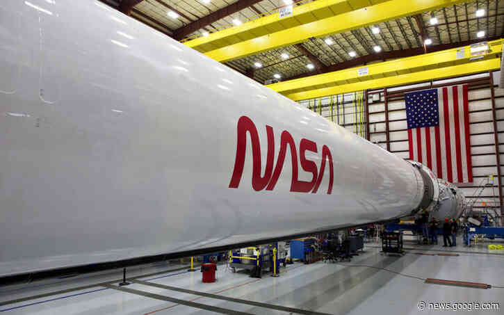 NASA's iconic 'worm' logo will adorn the Falcon 9 Crew Dragon rocket - Engadget