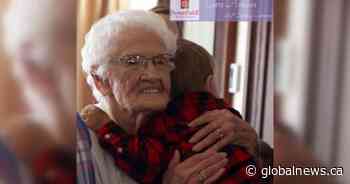 Coronavirus: Saskatoon woman celebrates 101st birthday from Preston Park II balcony - Global News