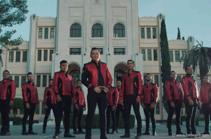 Edwin Luna y La Trakalosa de Monterrey Score a First on Latin Charts With New No. 1 ‘Dormida’