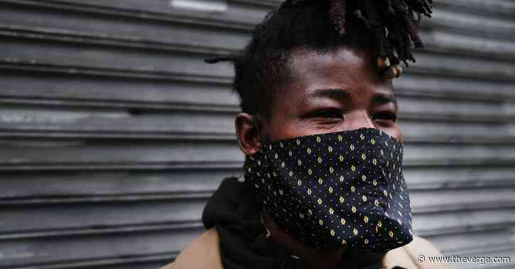 CDC recommends people wear cloth masks to block the spread of COVID-19
