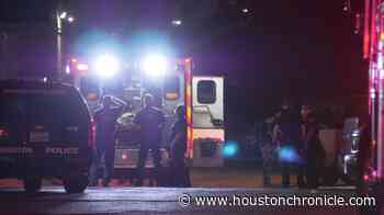 3 shot during robbery in southeast Houston - Houston Chronicle