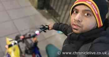 Newcastle asylum seeker delivers food parcels on his bike to support refugees