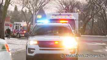 Saskatoon first responders hold parade to show appreciation for healthcare workers during COVID-19 - CTV News