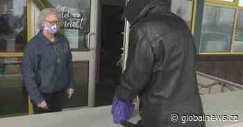 Edmonton church finds unique way to provide meals for less fortunate during pandemic - Global News
