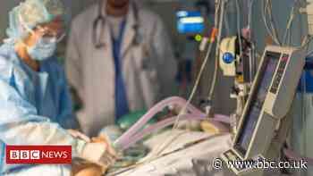 Coronavirus: Defence firm Babcock to make 10,000 ventilators