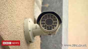 Coronavirus: Russia uses facial recognition to tackle Covid-19