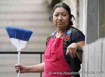 As coronavirus takes their jobs, benefits, Houston immigrants feel 'like they suddenly don't exist' - Houston Chronicle