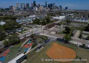 Drone photos show an empty Houston from the sky during coronavirus stay-at-home order - Houston Chronicle