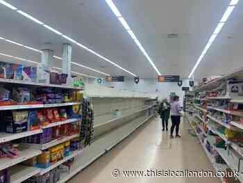 Coronavirus: Supermarket staff should get living wage