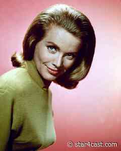Honor Blackman – setting a trend in sexy, bad-ass women