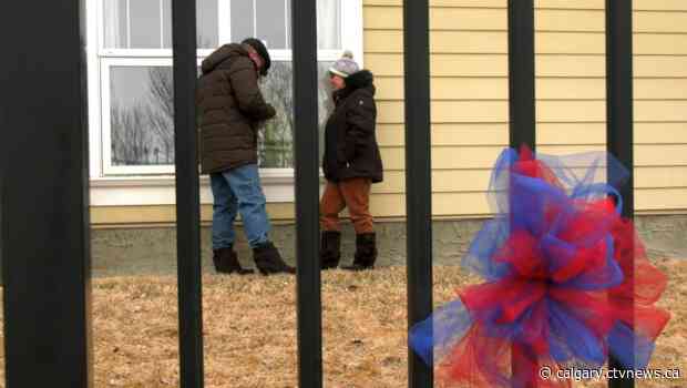 Alberta bans visitors from long-term care facilities under public health order