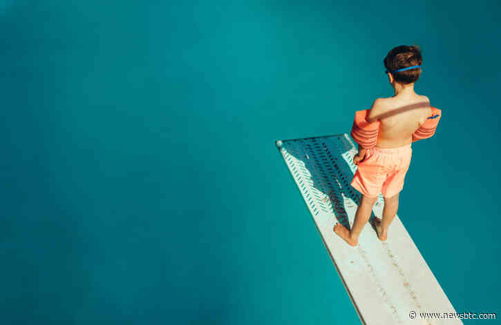 Bitcoin Dives to $7,000 as S&P 500 Tumbles: Is This It for Crypto Bulls?