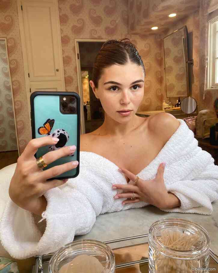 Olivia Jade Goes Makeup-Free in Series of Bathroom Selfies While Self-Isolating in L.A.