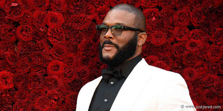 Tyler Perry Pays for All Groceries for Seniors at 44 Stores in Atlanta Amid Pandemic