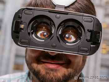 Now is the perfect time to bring back phone VR     - CNET