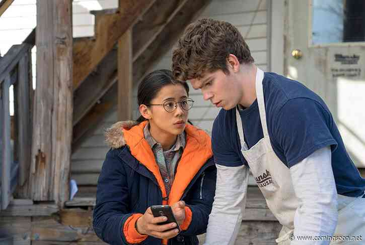 Netflix’s The Half of It Trailer & Key Art: A Different Kind of Love Story