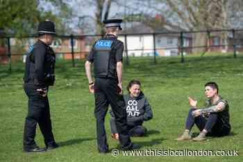 South Londoners told to stay indoors ahead of sunny Easter weekend