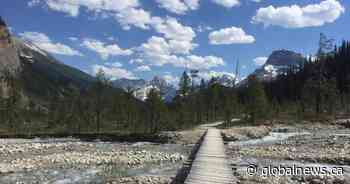 Alberta, B.C. officials urge residents to stay home over Easter long weekend