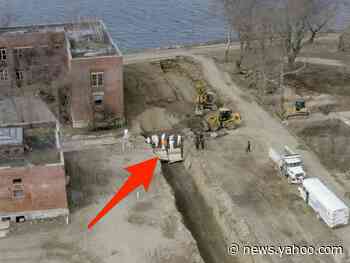 New York City will bury unclaimed bodies on a remote island after 14 days because coronavirus deaths are overwhelming morgues