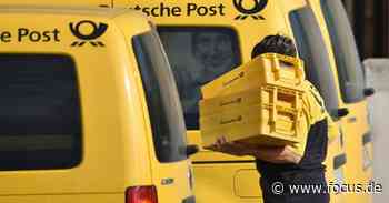 Führerloser Postauto in Rudolstadt rollt Hang hinab: Paketbote verletzt sich - FOCUS Online