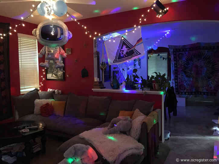 Fans bring Coachella festival vibes to their homes with Couchella