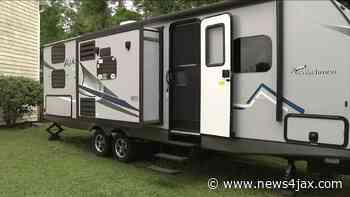 Florida residents offer RVs to frontline medical workers - WJXT News4JAX